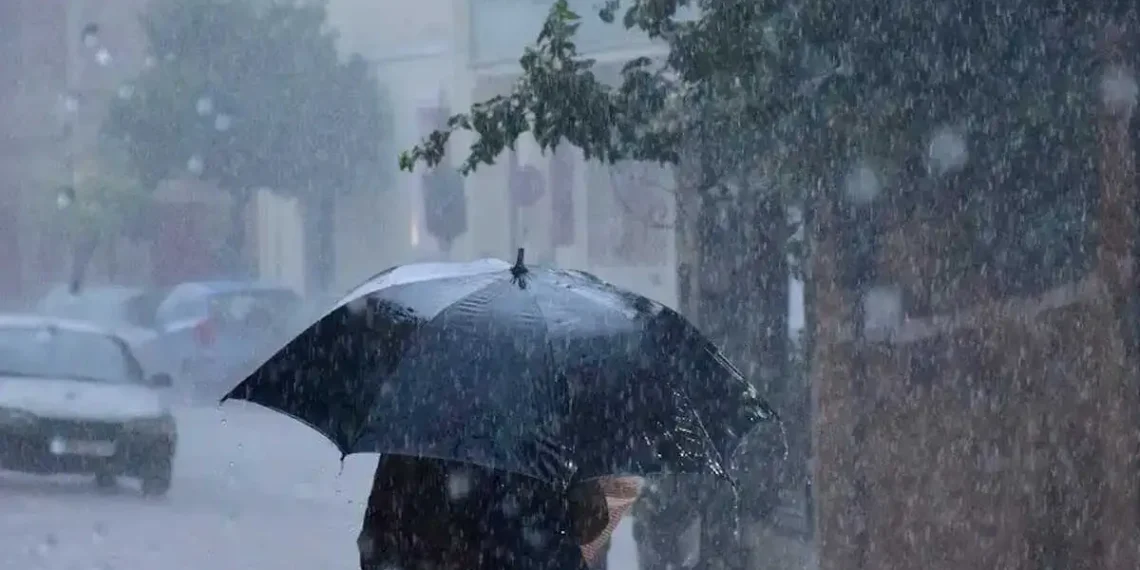 Καιρός: Χειμωνιάτικη «στροφή» στον καιρό με βροχές και καταιγίδες