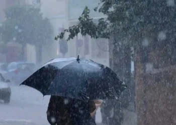 Καιρός: Χειμωνιάτικη «στροφή» στον καιρό με βροχές και καταιγίδες