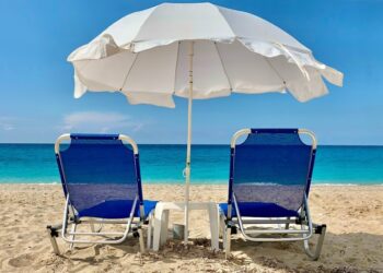 Κοινωνικός Τουρισμός 2026: Έρχονται 300.000 επιταγές διακοπών από 1η Μαΐου – Ποιοι είναι οι δικαιούχοι;