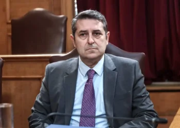 Λιποθύμησε στο Μαξίμου ο Γιώργος Μυλωνάκης – Μεταφέρθηκε στον «Ευαγγελισμό»