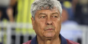 Στο πλευρό του πατέρα του στο Βουκουρέστι ο Ραζβάν Λουτσέσκου αμέσως μετά το ΠΑΟΚ – Παναθηναϊκός