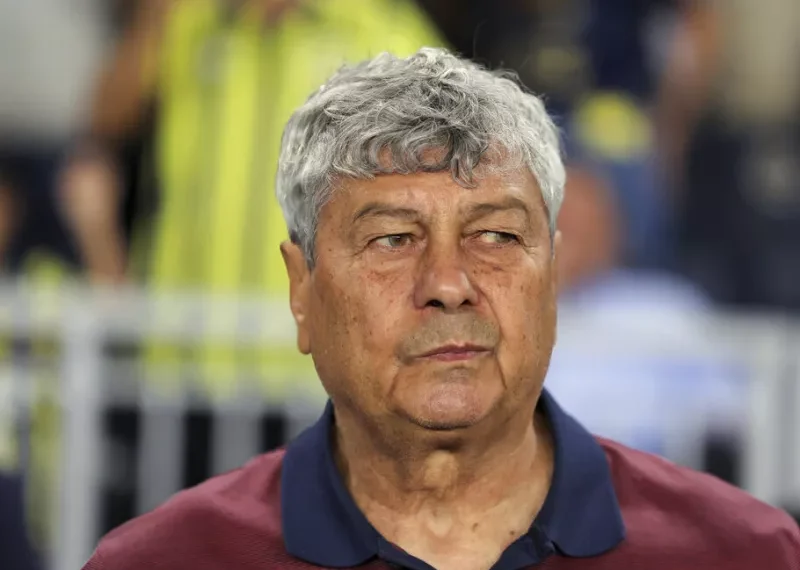 Στο πλευρό του πατέρα του στο Βουκουρέστι ο Ραζβάν Λουτσέσκου αμέσως μετά το ΠΑΟΚ – Παναθηναϊκός