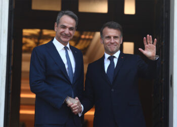 «Ελλάς – Γαλλία συμμαχία» στο Μαξίμου: Μητσοτάκης και Μακρόν «σφραγίζουν» νέα στρατηγική συνεργασία (photo+video)