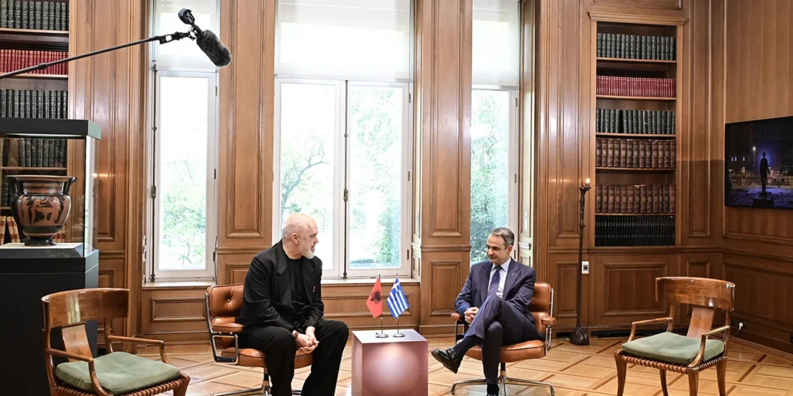 Η συγγνώμη του Ράμα στον Μητσοτάκη για το ντύσιμό του (video)