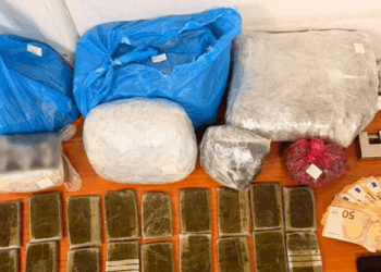 Θεσσαλονίκη: «Καβάτζα» με πάνω από 8 κιλά κάνναβης σε κλειστή επιχείρηση – Συνελήφθη 22χρονος