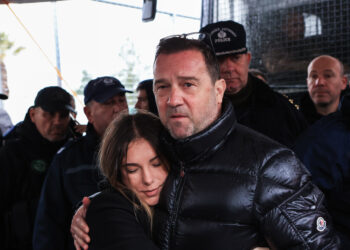 «Αθάνατες» φώναξε ο Πλακιάς στη δίκη για τα Τέμπη – Καταχειροκροτήθηκε σε παρέμβασή του