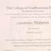 Ο Μακάριος Λαζαρίδης έδειξε on air το πτυχίο του! (video)