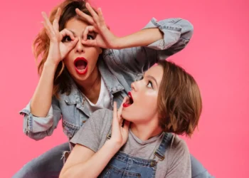 Μην τους πείτε ποτέ μυστικό: Τα 2 ζώδια που δεν… κρατάνε το στόμα τους κλειστό