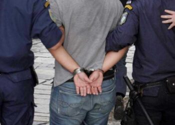 Θεσσαλονίκη: Χειροπέδες σε τρεις νεαρούς για διάρρηξη 23 οχημάτων σε Καλαμαριά και Χαριλάου