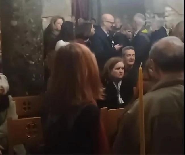 Θεσσαλονίκη: Εισέβαλαν στην εκκλησία των 12 Αποστόλων και διέκοψαν μουσική εκδήλωση (Video)