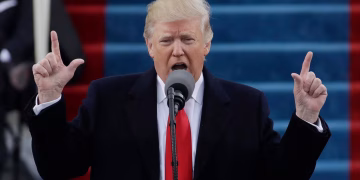 «Το Ιράν δεν είναι διατεθειμένο να εγκαταλείψει τις πυρηνικές του φιλοδοξίες» – Ο Τραμπ ανακοινώνει αποκλεισμό του Ορμούζ και απειλές προς την Κίνα