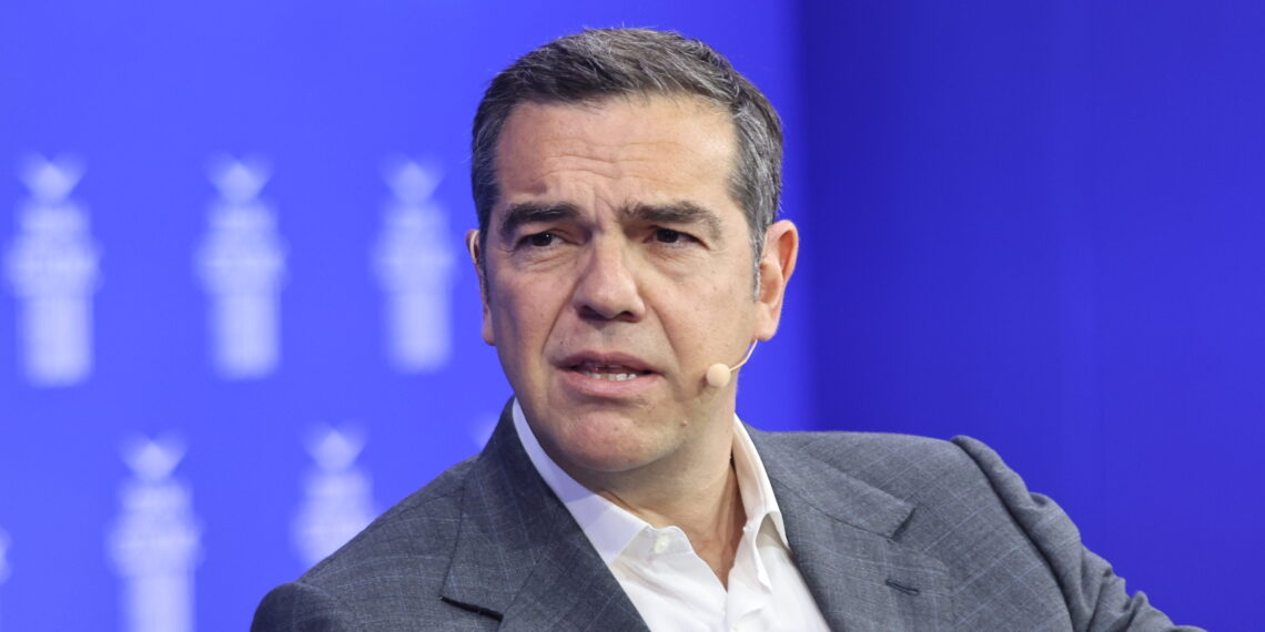 Τσίπρας από Δελφούς: Επιστρέφω τώρα γιατί θεωρώ ότι είναι αναγκαίο να υπάρξει σταθερότητα στον τόπο