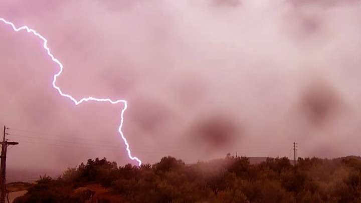 Μήνυμα του 112 για περιορισμό των μετακινήσεων σε Αρκαδία και Λακωνία, ενόψει των έντονων καιρικών φαινομένων