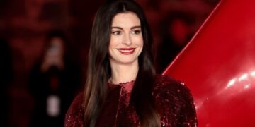 «Mother Mary»: Το νέο τρέιλερ της Α24 με την Αν Χάθαγουεϊ