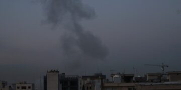 Το Ιράν υπόσχεται «συντριπτικές» επιθέσεις εναντίον ΗΠΑ και Ισραήλ, μετά τις απειλές του Ντ.Τραμπ