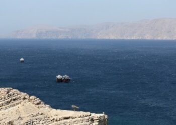 Ένα ιαπωνικό και ένα τουρκικό πλοίο πέρασαν στο Στενό του Χορμούζ τις τελευταίες ώρες