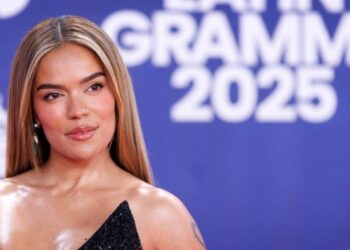 Η Karol G θέλει να μιλά περισσότερο για την ICE, αλλά οι άνθρωποι την προειδοποιούν να μην το κάνει