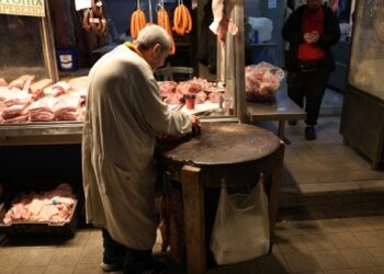 Σαρωτικοί έλεγχοι στην αγορά – Οι τιμές στο αρνί διαμορφώνονται σε αντίστοιχα περσινά επίπεδα