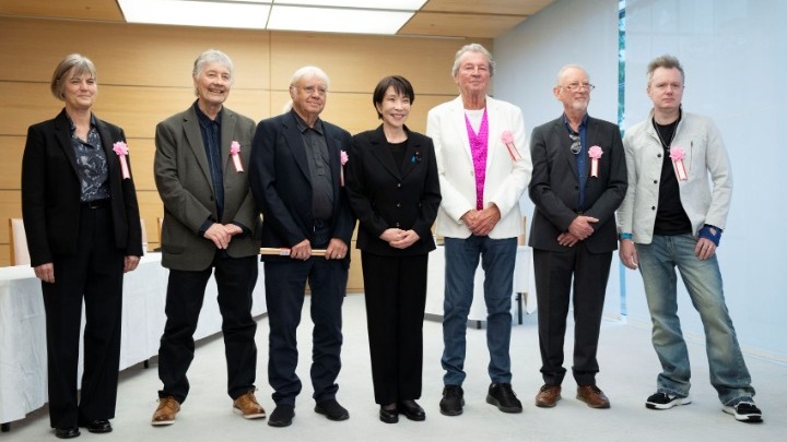 Οι Deep Purple συνάντησαν μία φανατική θαυμάστριά τους, την πρωθυπουργό της Ιαπωνίας