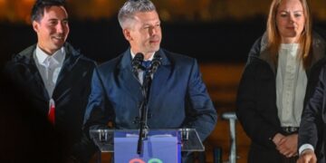 Ο Μαγιάρ κέρδισε με εντυπωσιακή διαφορά στις βουλευτικές εκλογές στην Ουγγαρία