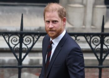 Ο πρίγκιπας Χάρι εξήρε την κυβέρνηση της Αυστραλίας για την απαγόρευση στη χρήση των social media από ανήλικους