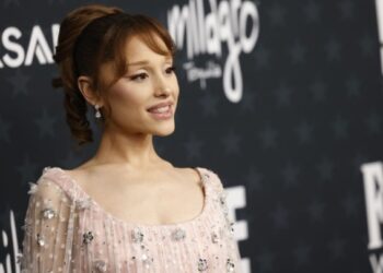 «Focker-In-Law»: Νέο σίκουελ με Μπεν Στίλερ, Ρόμπερτ Ντε Νίρο και… Αριάνα Γκράντε