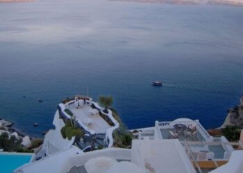 ΕΟΤ: Διακρίσεις για Ελλάδα και Σαντορίνη στα τουριστικά Leisure Lifestyle Awards 2026