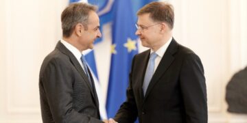 Συνάντηση Κ. Μητσοτάκη – Β. Ντομπρόβσκις: Αξιοσημείωτη ανάκαμψη της Ελλάδας από κάθε άποψη