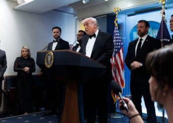 Ένοπλος πυροβόλησε στο δείπνο των ανταποκριτών του Λευκού Οίκου (video)