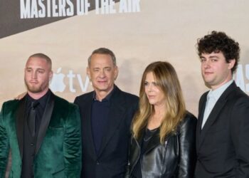 Ο Τομ Χανκς παρακολούθησε συναυλία του γιου του, Τσετ Χανκς στο Φεστιβάλ Stagecoach