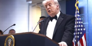 Ο Τραμπ μετέτρεψε την απόπειρα εναντίον του σε πολιτικό επιχείρημα