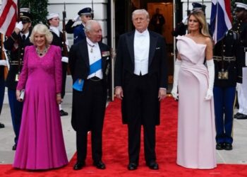 Η Μελάνια Τραμπ και η βασίλισσα Καμίλα σε μια βραδιά υψηλής αισθητικής