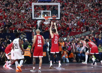 Ολυμπιακός – Ρεάλ 92-85: Οι «ερυθρόλευκοι» σήκωσαν το τρόπαιο της EuroLeague – Πρωταθλητές Ευρώπης για τέταρτη φορά