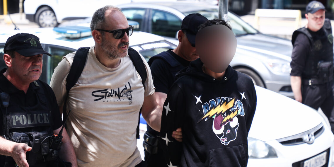 Δίωξη για ανθρωποκτονία με δόλο στον 30χρονο για τη δολοφονία του 67χρονου πατέρα του