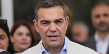 Κατέθεσε την ιδρυτική διακήρυξη της ΕΛΑΣ στον Άρειο Πάγο ο Τσίπρας (photo+video)