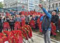 Θεσσαλονίκη: Κατάθεση στεφάνων στο Μνημείο Πεσόντων Εργατών από ΕΚΘ και σωματεία (ΦΩΤΟ+Video)