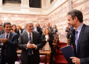 Από τη Θεσσαλονίκη το γαλάζιο  σήμα συσπείρωσης
