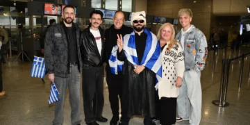 Eurovision 2026: «Πέταξαν» για Βιέννη ο Akylas και η ελληνική αποστολή