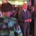 Ο Μακρόν γίνεται ξανά viral! Ο χορός τους σε σύνοδο στην Αφρική που έκλεψε τις εντυπώσεις (video)