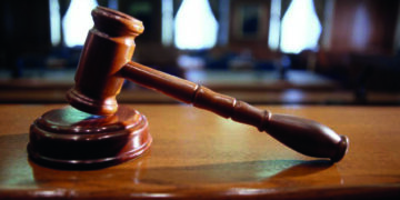 Δικαστικό «φρένο» στη χρέωση 0,80 ευρώ στους καταθετικούς λογαριασμούς