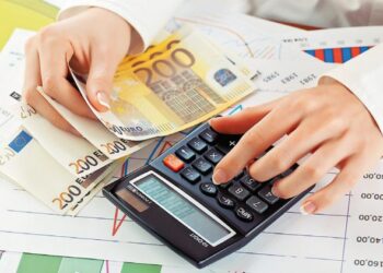 Ανατροπή στα πρόστιμα της ΑΑΔΕ – Έρχονται διαγραφές και επιστροφές