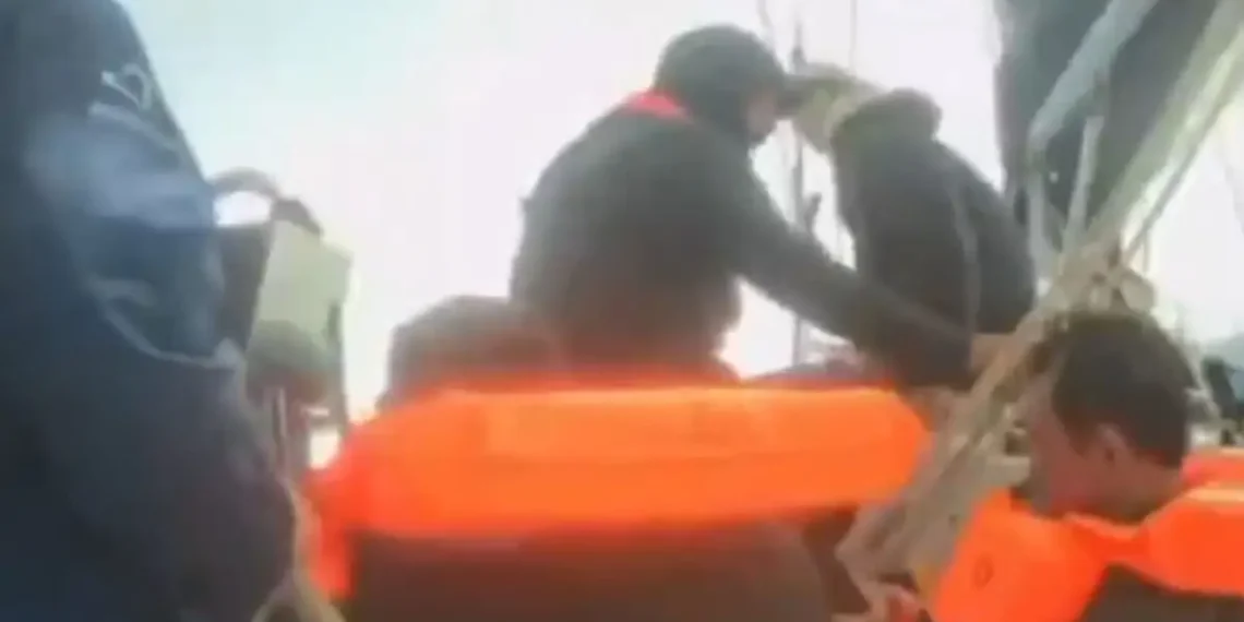 Βίντεο: Το Ισραήλ αναχαιτίζει στολίσκο ακτιβιστών για τη Γάζα ανοιχτά της Κύπρου