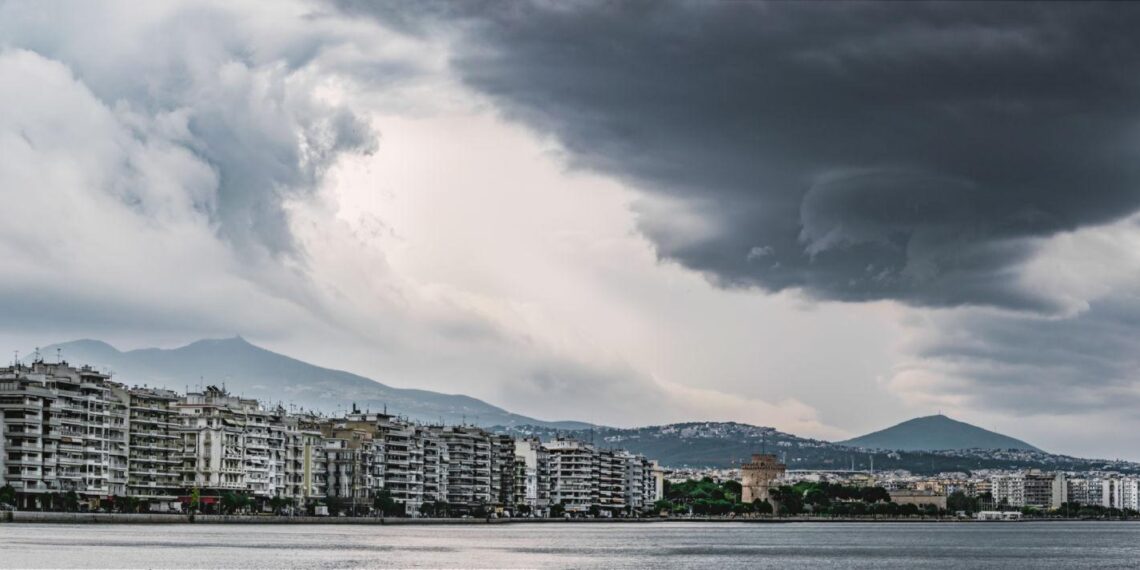 Καιρός δύο όψεων: Καταιγίδες αλλά και θερμοκρασίες έως 27°C