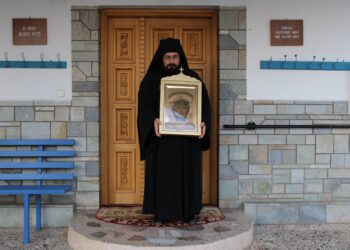 Ο ιερέας που κρατά ζωντανή τη φλόγα της Ορθοδοξίας στα χωριά του Βόρειου Έβρου