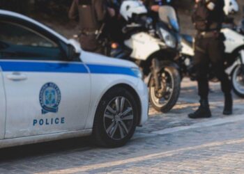 Σκηνές σοκ στην Πυλαία: Δύο 16χρονοι λήστεψαν με μαχαίρι 15χρονο