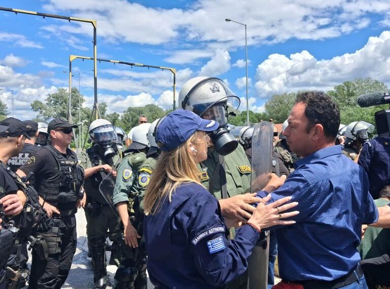 Προμαχώνας: Επεισοδιακή απόπειρα μπλόκου στο τελωνείο (VIDEO)