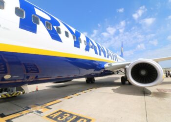 Ρολά και επίσημα στη βάση της Ryanair στην Θεσσαλονίκη
