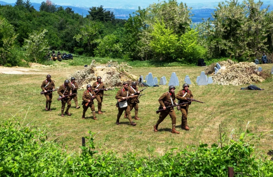 6.000 κόσμος το πρωί της Κυριακής στα οχυρά Ρούπελ (Video)