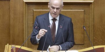 Έφυγε ο Νίκος Ταγαράς στα 70 του χρόνια – Η μάχη με τον καρκίνο και το «αντίο» της πολιτικής σκηνής