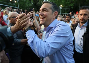Τσίπρας: «Στόχος μας δεν είναι να κάνουμε αντιπολίτευση στον Μητσοτάκη, αλλά να τον νικήσουμε» (photo+video)